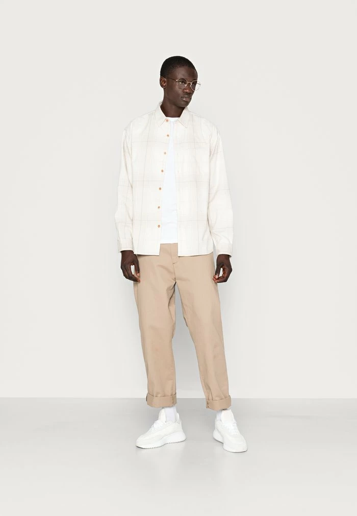 Abercrombie & Fitch RELAXED CORE - Shirt - Cream Plaid 2 Abercrombie & Fitch RELAXED CORE - Shirt - Cream Plaid - Image 2