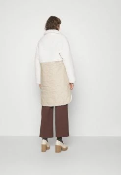 Abercrombie & Fitch LONGLINE LINER - Winter Coat - Tan -Abercrombie & Fitch Shop d8fb0c175ebd42559b8b2a68b8ea854d