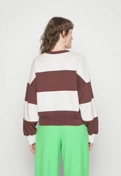 Abercrombie & Fitch DOLMAN SUNDAY CREW - Sweatshirt - Puce/white Sand -Abercrombie & Fitch Shop e10cfafb63a34e14b4a894327d984418