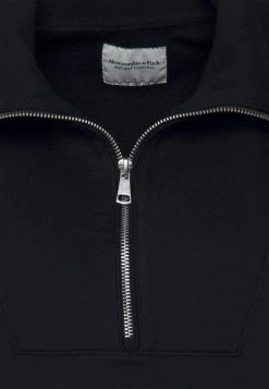 Abercrombie & Fitch CORE HALF ZIP VEST - Print T-shirt - Black 9 Abercrombie & Fitch CORE HALF ZIP VEST - Print T-shirt - Black -Abercrombie & Fitch Shop e55aa9f326384123af3510dbfd26a88e