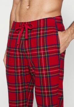 Abercrombie & Fitch SLEEP JOGGER - Pyjama Bottoms - Red 9 Abercrombie & Fitch SLEEP JOGGER - Pyjama Bottoms - Red -Abercrombie & Fitch Shop e6d9752df502406ea8314d6cfafcc748