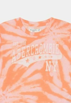 Abercrombie & Fitch SPORTY TEE PATTERN - Print T-shirt - Pink/orange -Abercrombie & Fitch Shop f086cbb076734681b8ba822573c696bd