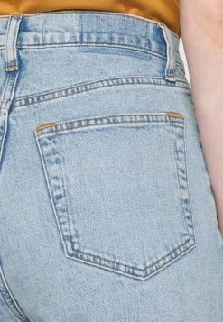 Abercrombie & Fitch Straight Leg Jeans - Light -Abercrombie & Fitch Shop f4ecae0c19d643e5aca50ed083e5fdd1