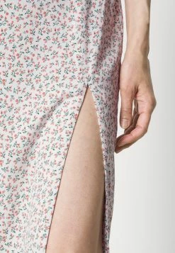 Abercrombie & Fitch RUFFLE FLIRTY DRESS - Shift Dress - White -Abercrombie & Fitch Shop f54bd00a731a49e9887e225f7d944b9a