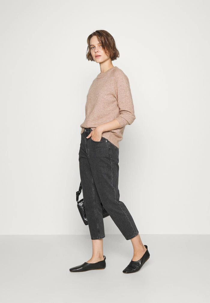Abercrombie & Fitch CLEAN CURVY MOM - Relaxed Fit Jeans - Black 2 Abercrombie & Fitch CLEAN CURVY MOM - Relaxed Fit Jeans - Black - Image 2