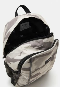 Abercrombie & Fitch BACKPACK UNISEX - Backpack - Camo -Abercrombie & Fitch Shop fc5ce0a522f44ac4a93bbff80add06a9