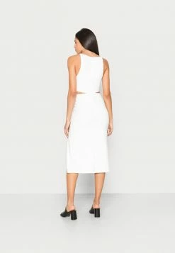 Abercrombie & Fitch BARE SIDE CUTOUT - Shift Dress - White Solid 7 Abercrombie & Fitch BARE SIDE CUTOUT - Shift Dress - White Solid -Abercrombie & Fitch Shop fcbe0ce5becb48809d822c947afd3e48