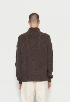 Abercrombie & Fitch SOFTAF ARAN CABLE TURTLENECK - Jumper - Chocolate Brown -Abercrombie & Fitch Shop ff5ce6b4f5e64810905ce9958b76e825